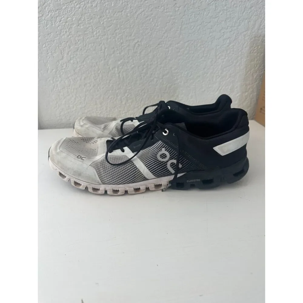 On Running Cloudflow Men's Running Shoe Size Men's 12